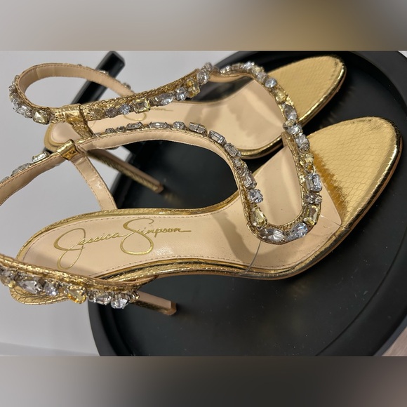 Jaycin Metallic Embossed Jewel Embellished Asymmetrical Dress Sandals NWT  Size7